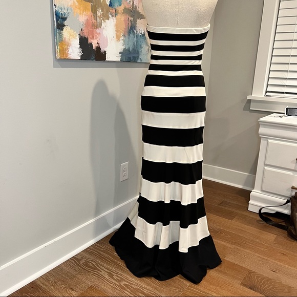 Chetta B Formal Gown, size 6 - Picture 3 of 11